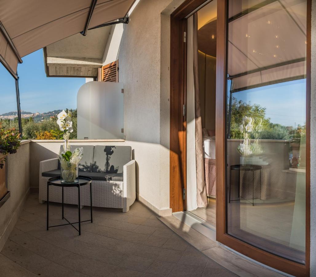 Beautiful Assisi Suite Exterior photo